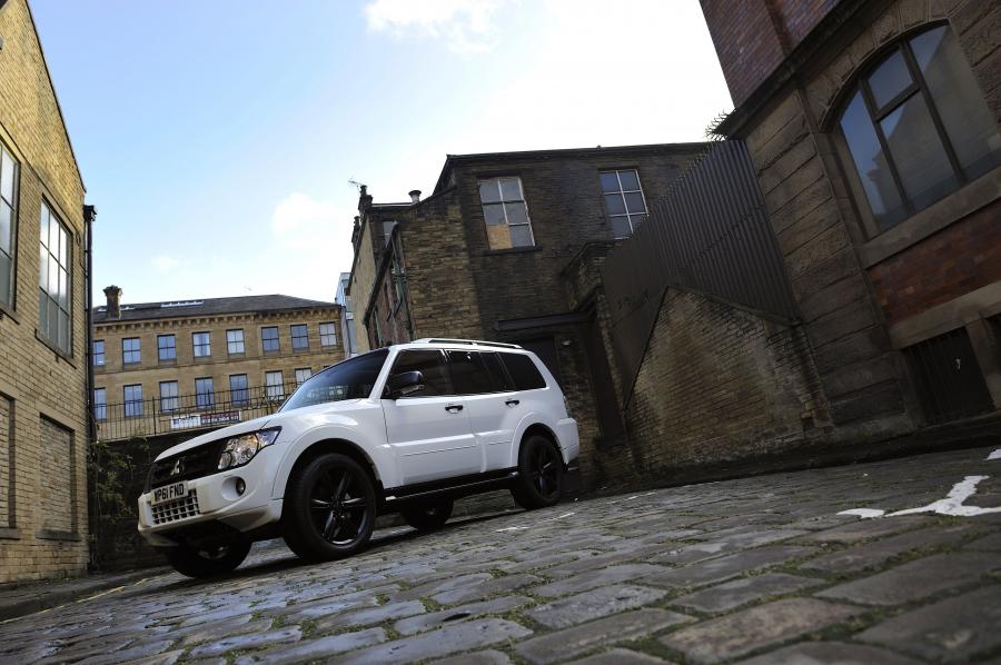  Mitsubishi Shogun Black 2012 года  (UK) (фото 79 из 85)